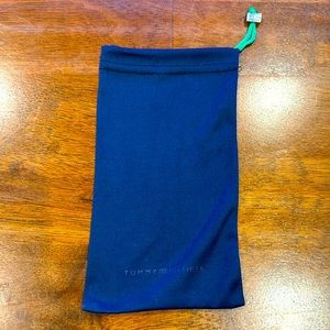 NWOT Tommy Hilfiger Eyeglass Bag
